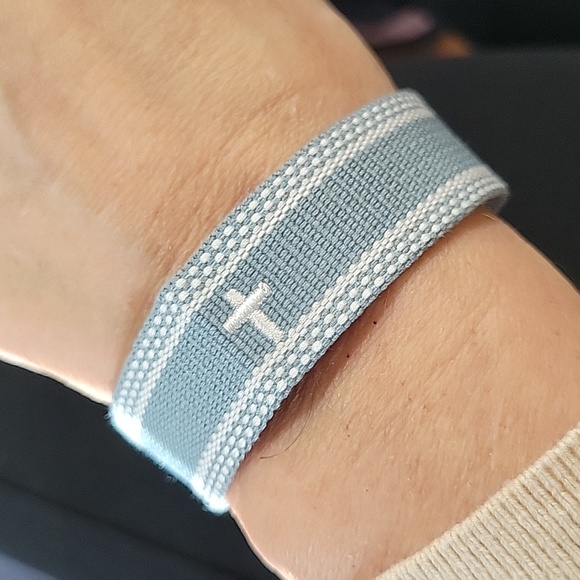 CHRISTIAN FIRST COMMUNION BAPTISM CONFIRMATION BRACELET, CHOICE OF COLOR - Picture 5 of 8